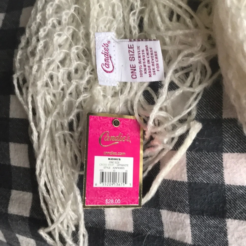 NWT Candies cream knit scarf